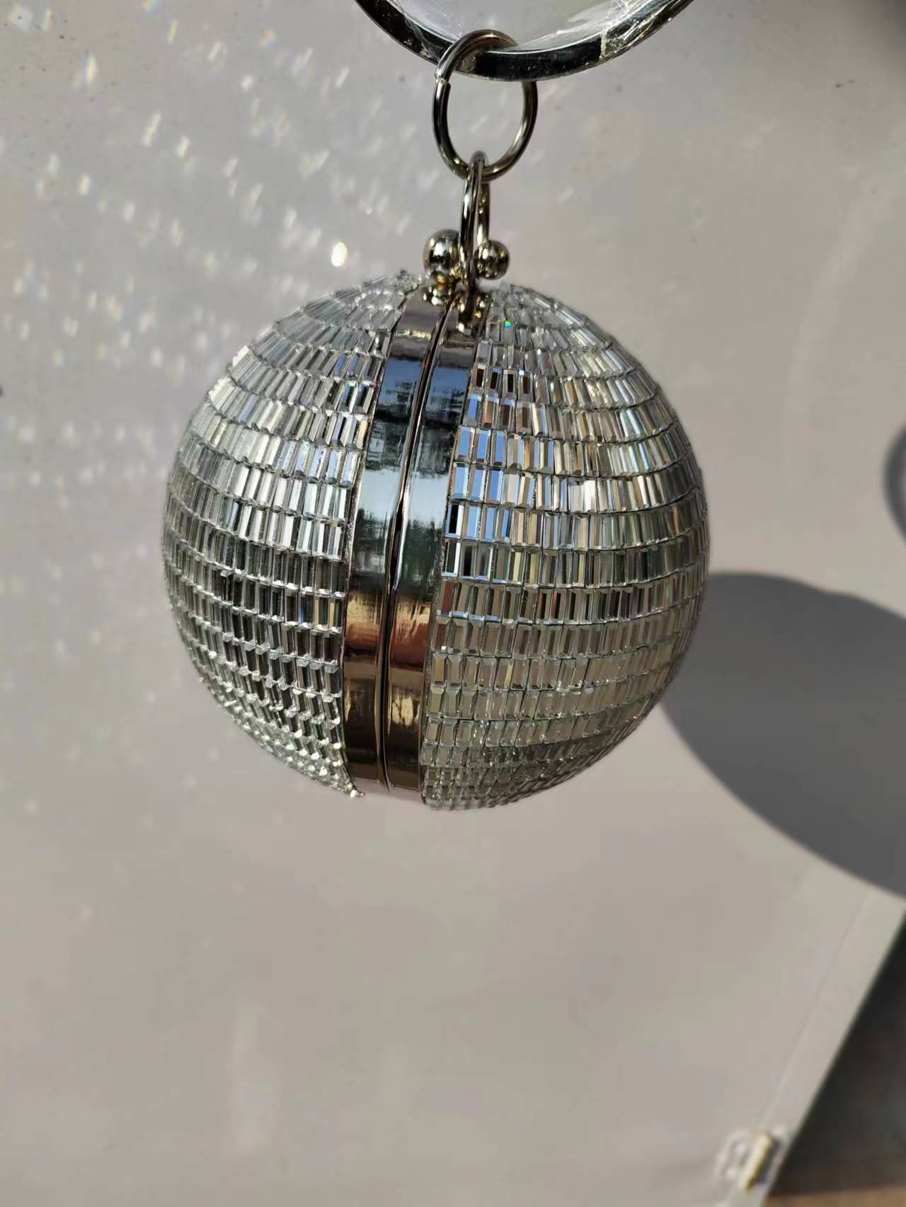 2025 하이 엔드 지갑 실버 디스코 거울 반사 공 작 - Disco Ball Mirror 리뷰 및 가격
