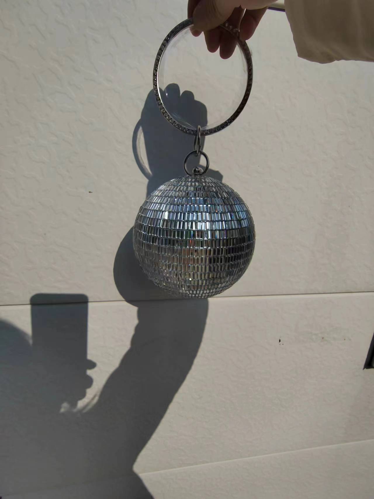 2025 하이 엔드 지갑 실버 디스코 거울 반사 공 작 - Disco Ball Mirror 리뷰 및 가격